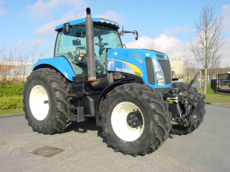 Traktor van het type New Holland T8020PC, Gebrauchtmaschine in Wieringerwerf (Foto 1)