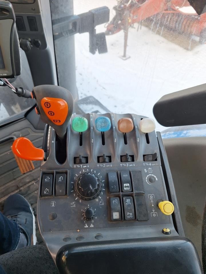 Traktor typu New Holland T8040 TG, Gebrauchtmaschine v Maribo (Obrázek 11)