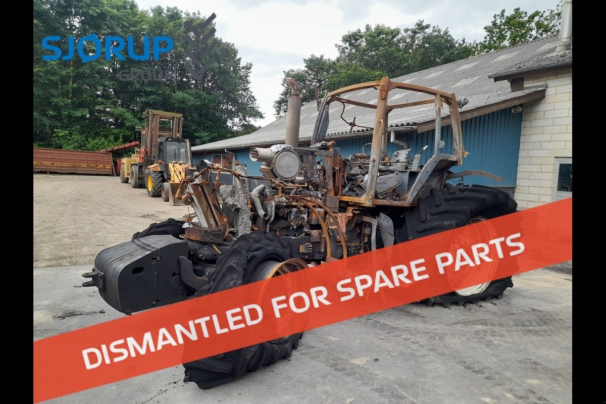 Traktor of the type New Holland T8040, Gebrauchtmaschine in Viborg (Picture 1)