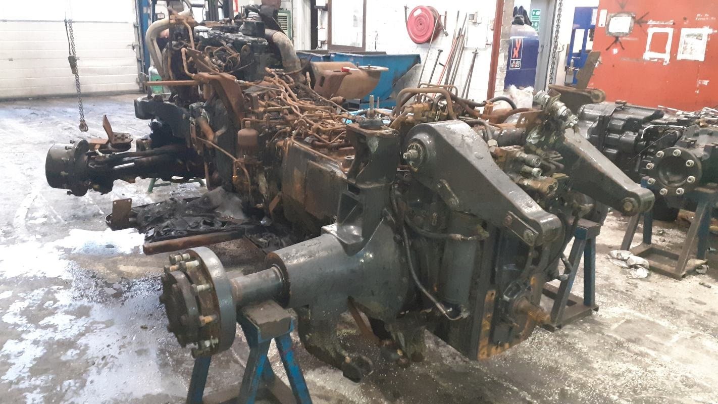 Traktor tipa New Holland T8040, Gebrauchtmaschine u Viborg (Slika 3)