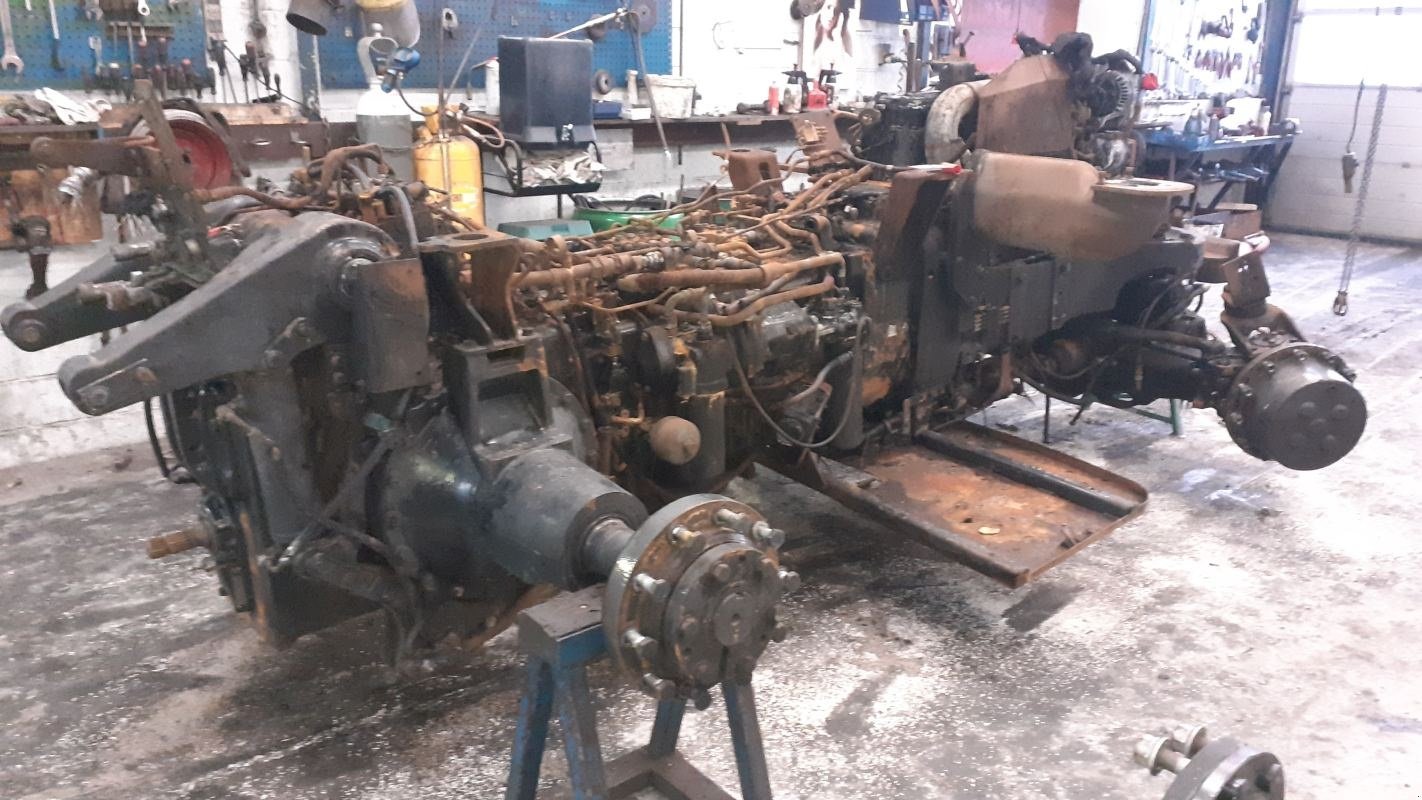 Traktor tipa New Holland T8040, Gebrauchtmaschine u Viborg (Slika 2)