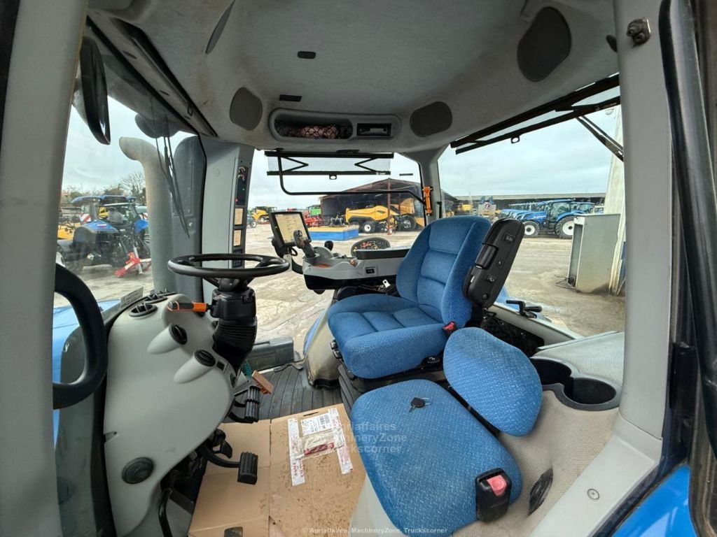 Traktor типа New Holland T8.300 AC, Gebrauchtmaschine в FRESNAY LE COMTE (Фотография 5)