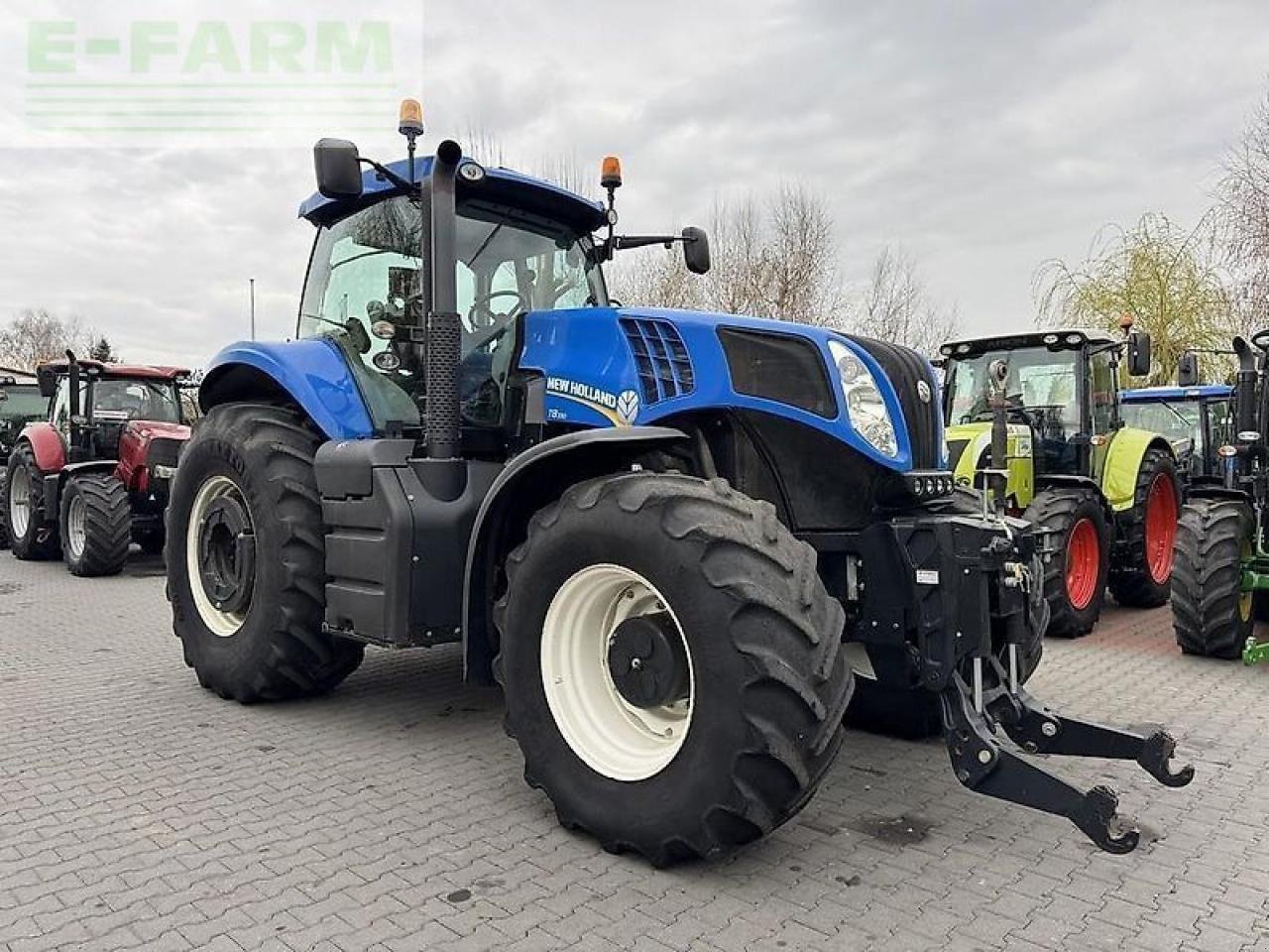 Traktor типа New Holland t8.330 ultra command, Gebrauchtmaschine в DAMAS?AWEK (Фотография 4)