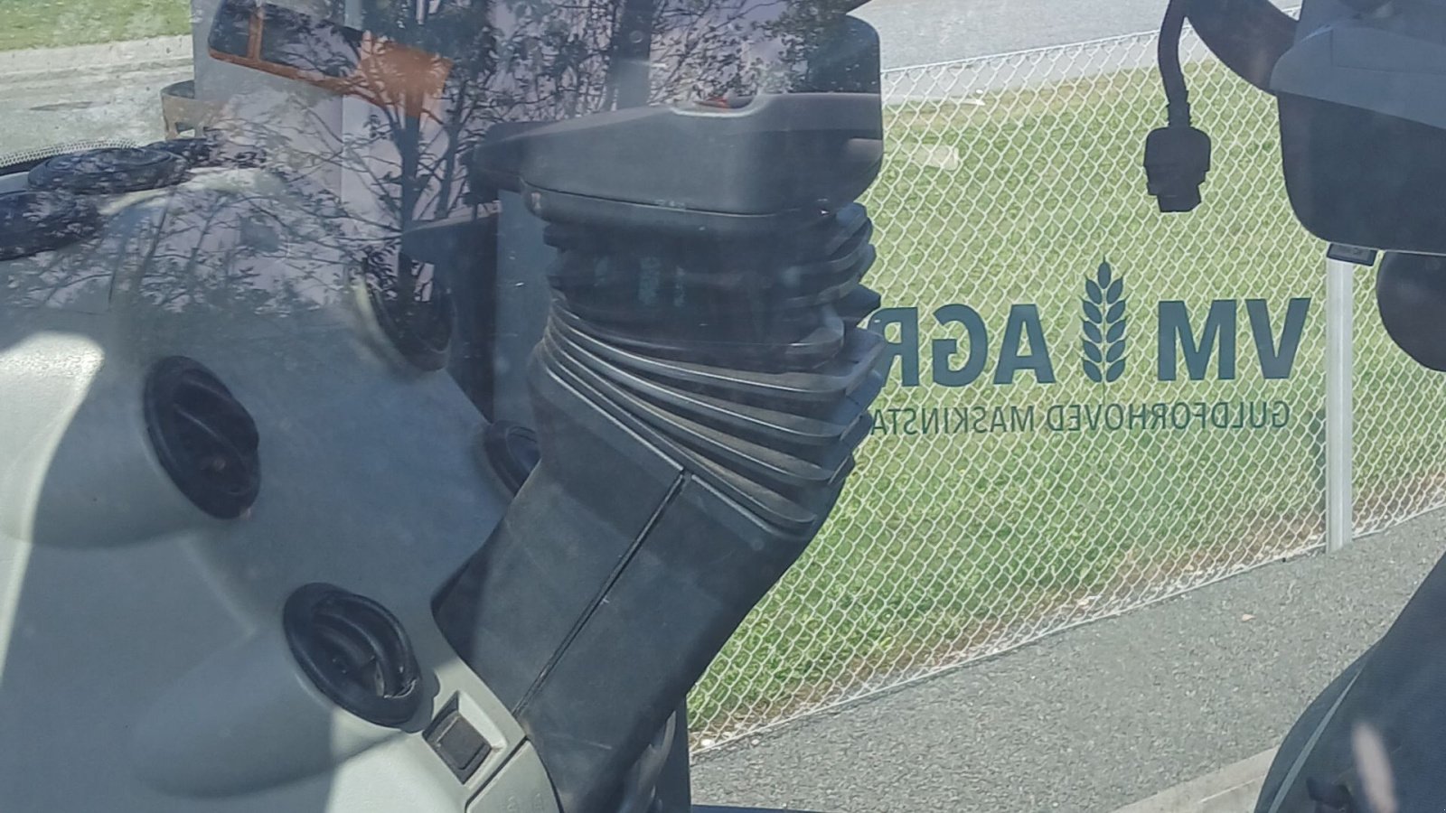 Traktor typu New Holland T8.330, Gebrauchtmaschine v Horsens (Obrázek 8)