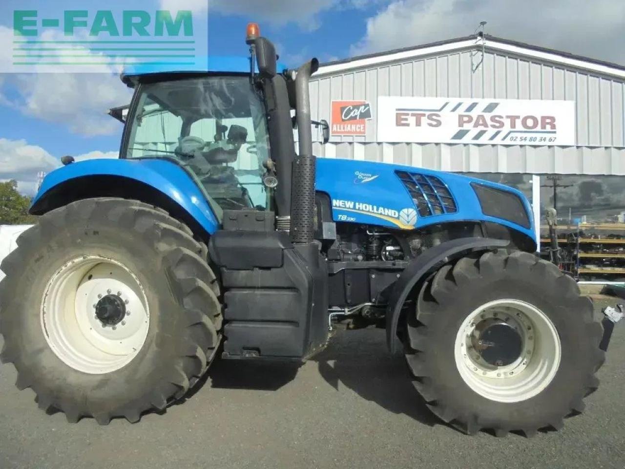 Traktor typu New Holland t8.330, Gebrauchtmaschine v Authon (Obrázek 1)