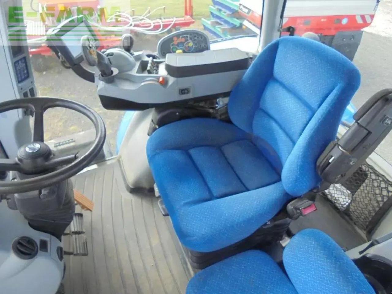 Traktor typu New Holland t8.330, Gebrauchtmaschine v Authon (Obrázek 4)