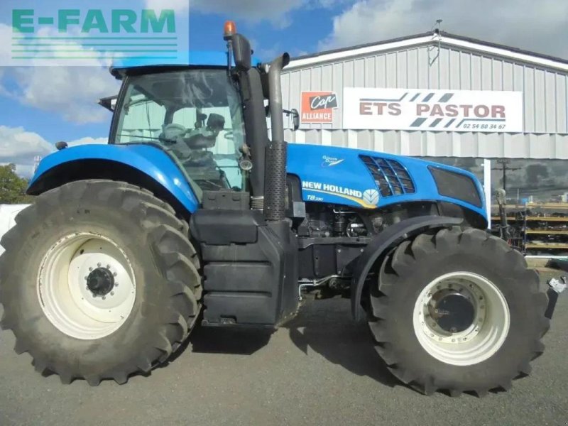 Traktor типа New Holland t8.330, Gebrauchtmaschine в Authon