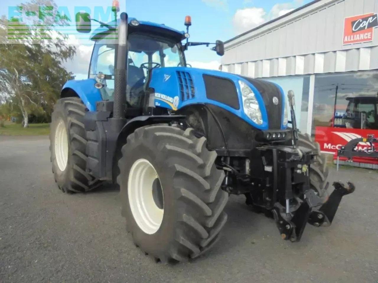 Traktor типа New Holland t8.330, Gebrauchtmaschine в Authon (Фотография 2)
