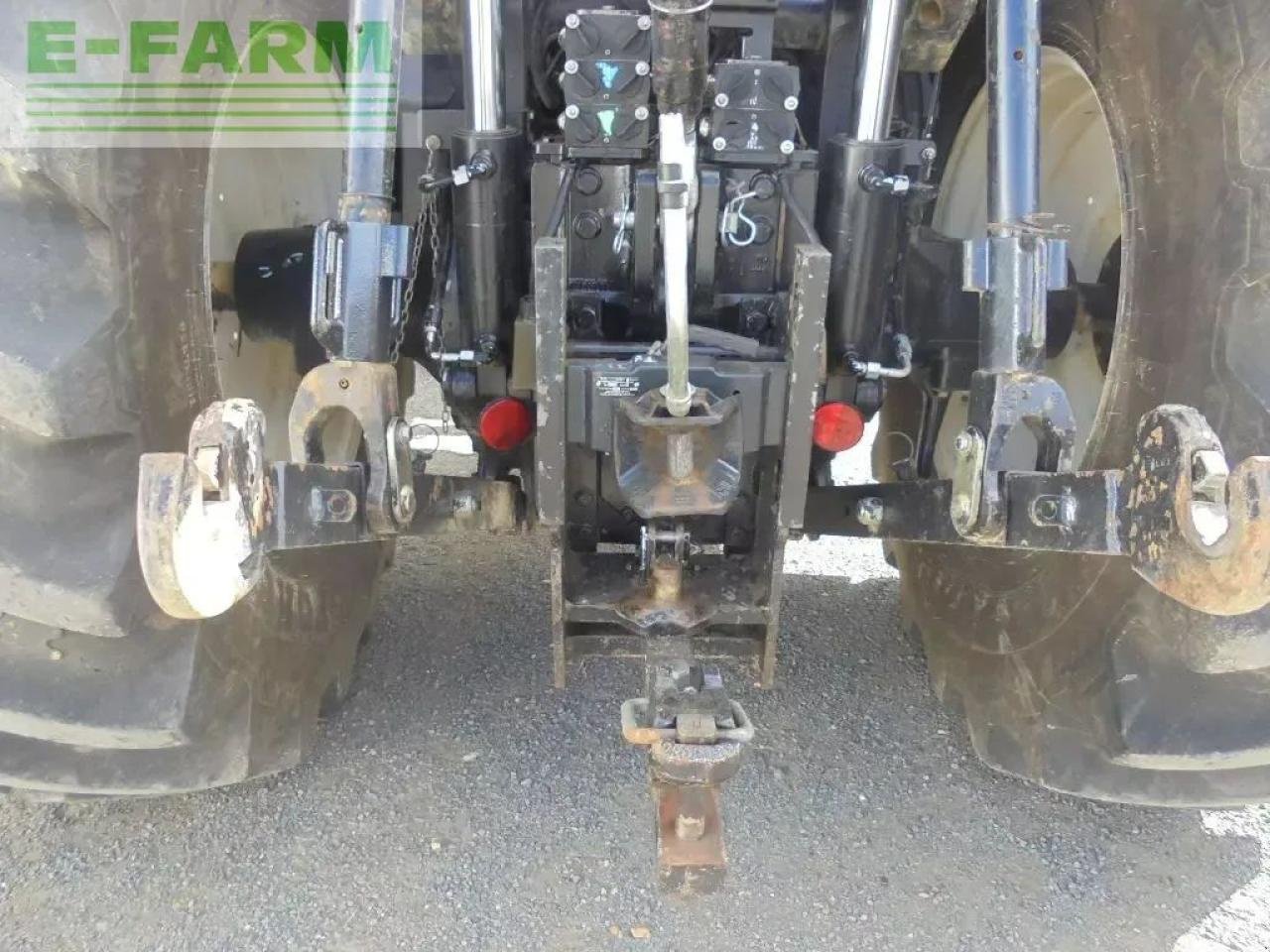 Traktor tip New Holland t8.330, Gebrauchtmaschine in Authon (Poză 9)