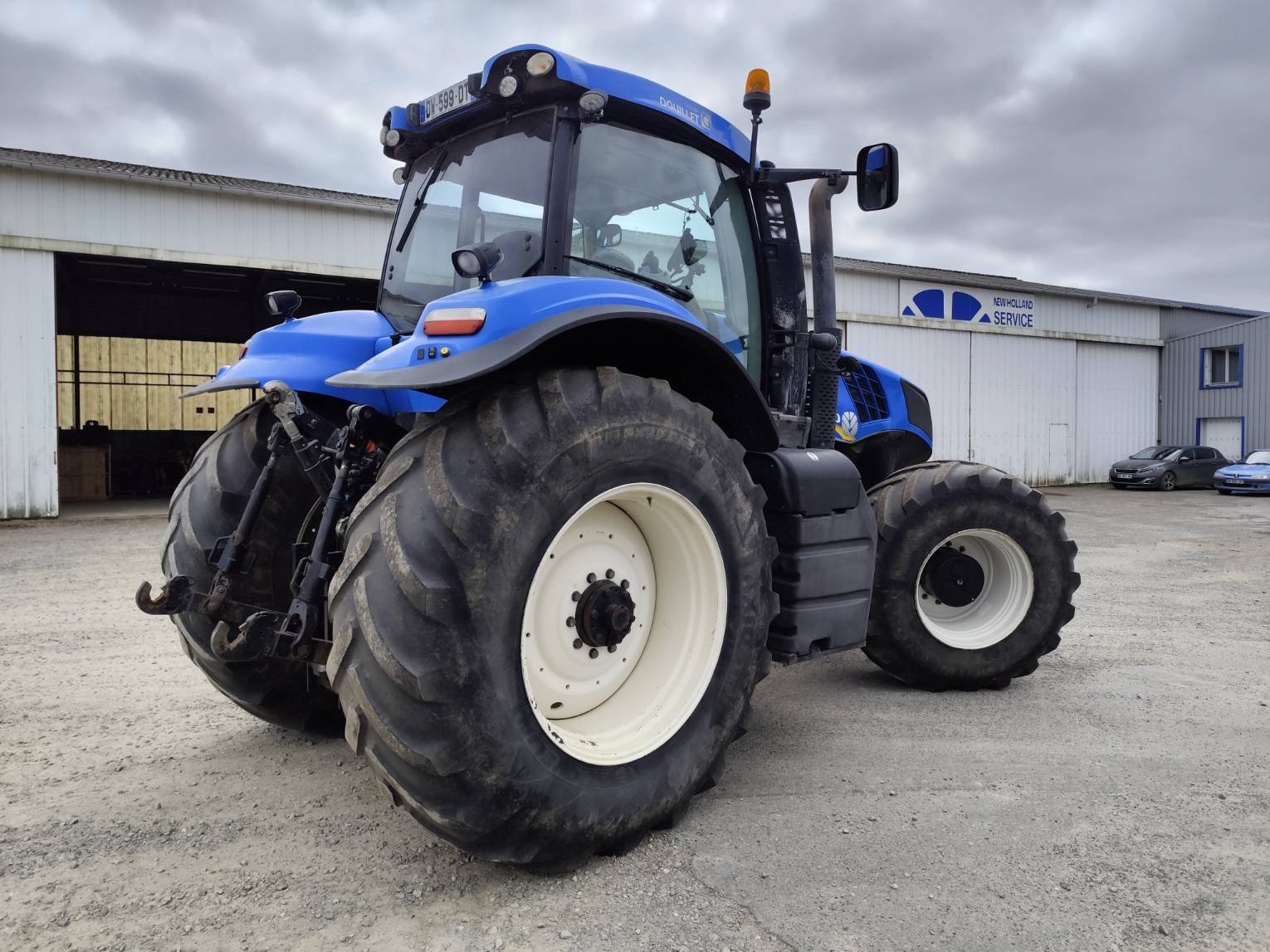 Traktor типа New Holland T8.330AC, Gebrauchtmaschine в Le Horps (Фотография 5)