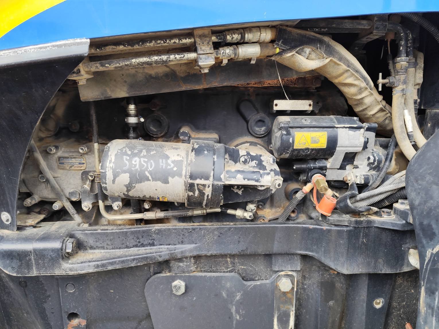 Traktor типа New Holland T8.330AC, Gebrauchtmaschine в Le Horps (Фотография 11)