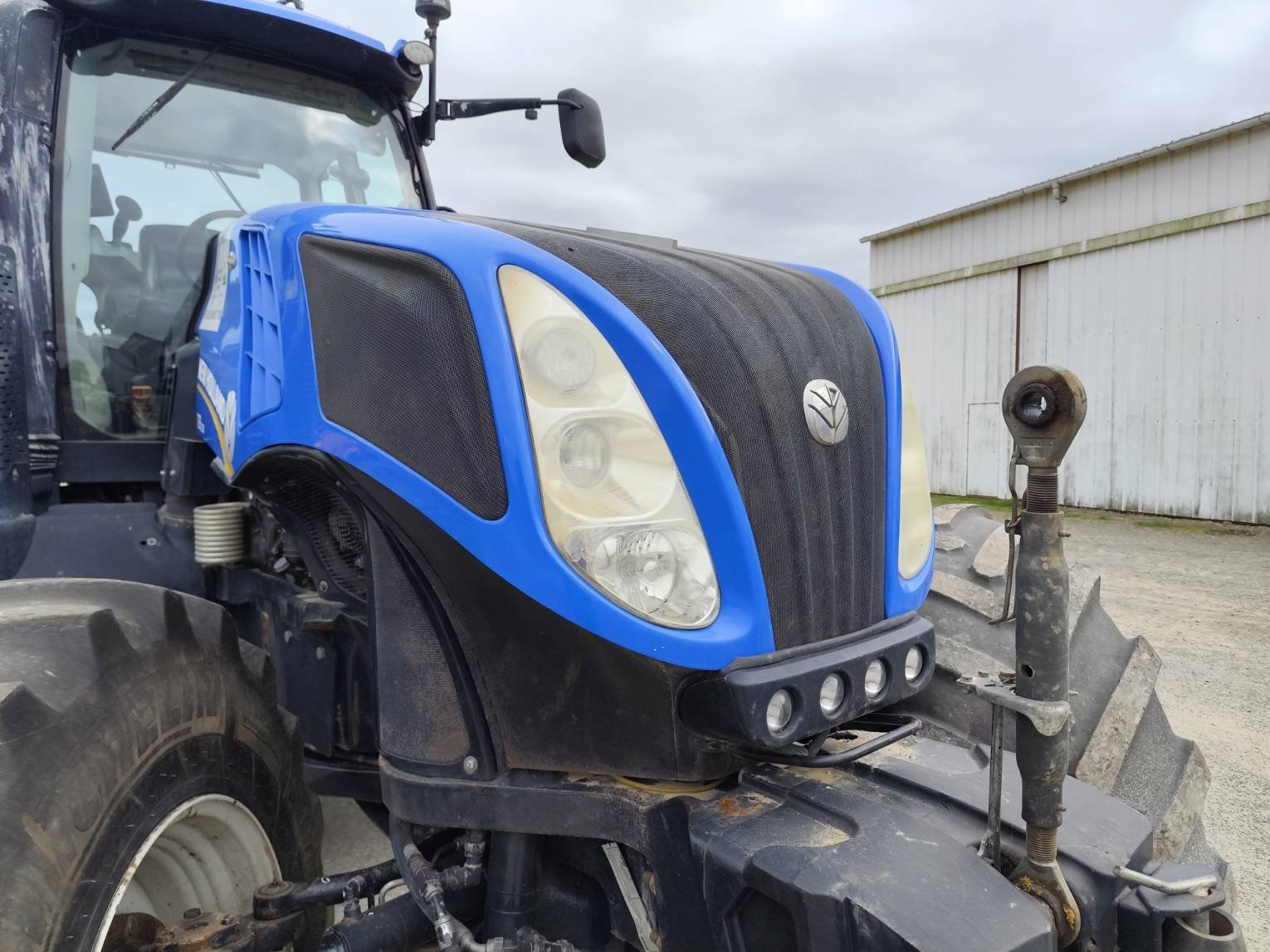 Traktor du type New Holland T8.330AC, Gebrauchtmaschine en Le Horps (Photo 10)
