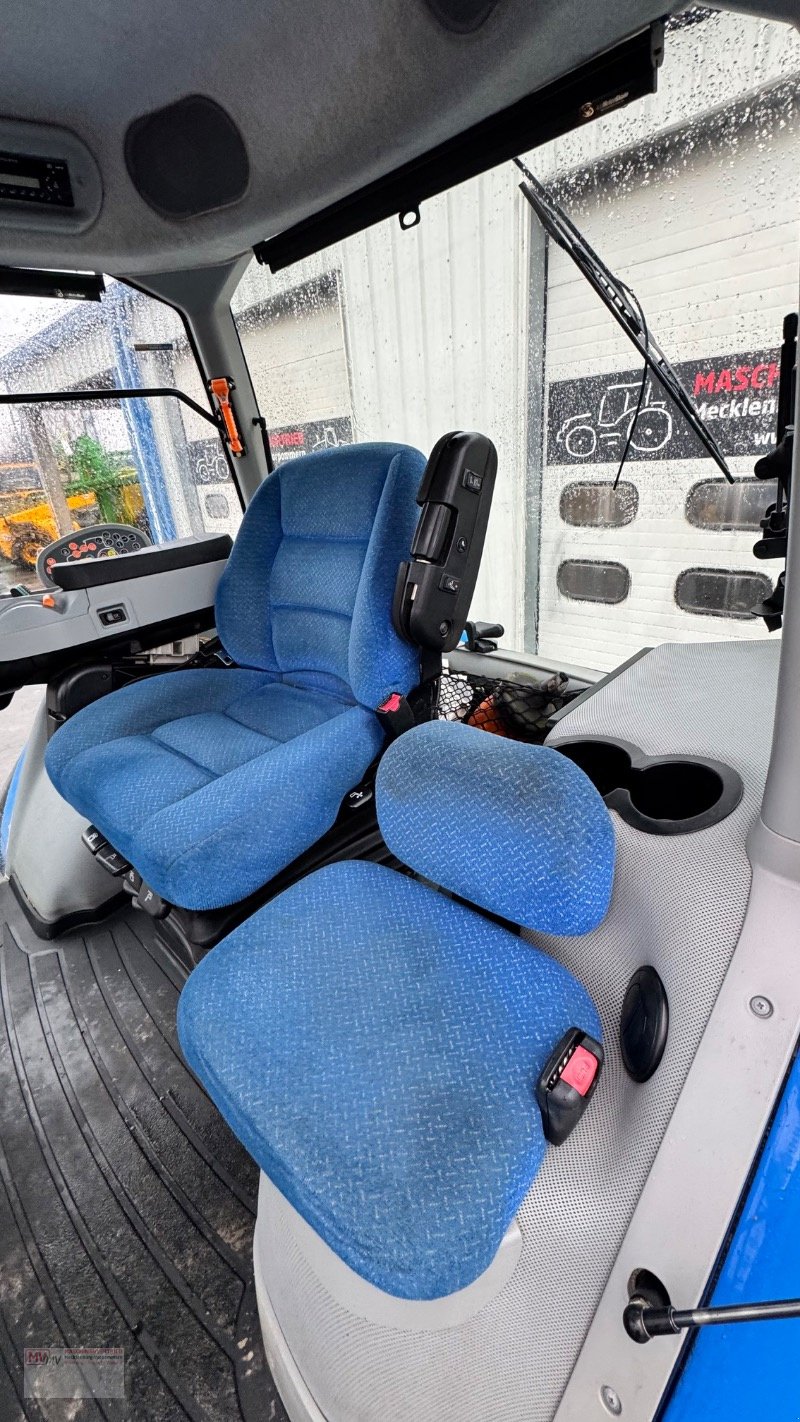 Traktor типа New Holland T8.360 AutoCommand Perfect Condition, Gebrauchtmaschine в Neubrandenburg (Фотография 25)