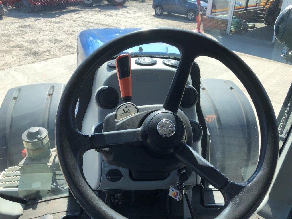 Traktor du type New Holland T8.360 Autocommand, Gebrauchtmaschine en Tinglev (Photo 16)