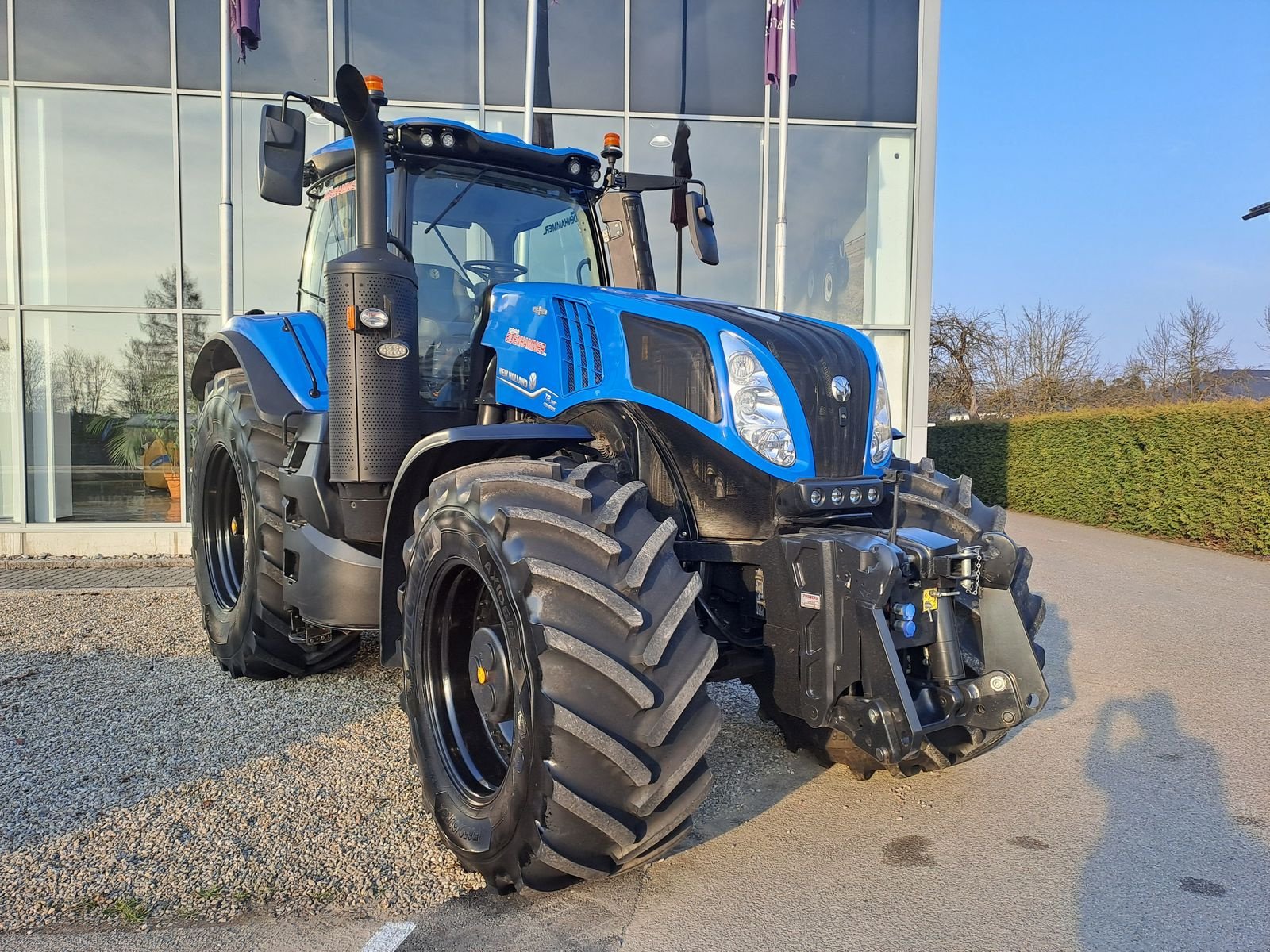 Traktor of the type New Holland T8.380 Genesis Auto Command, Gebrauchtmaschine in Burgkirchen (Picture 3)
