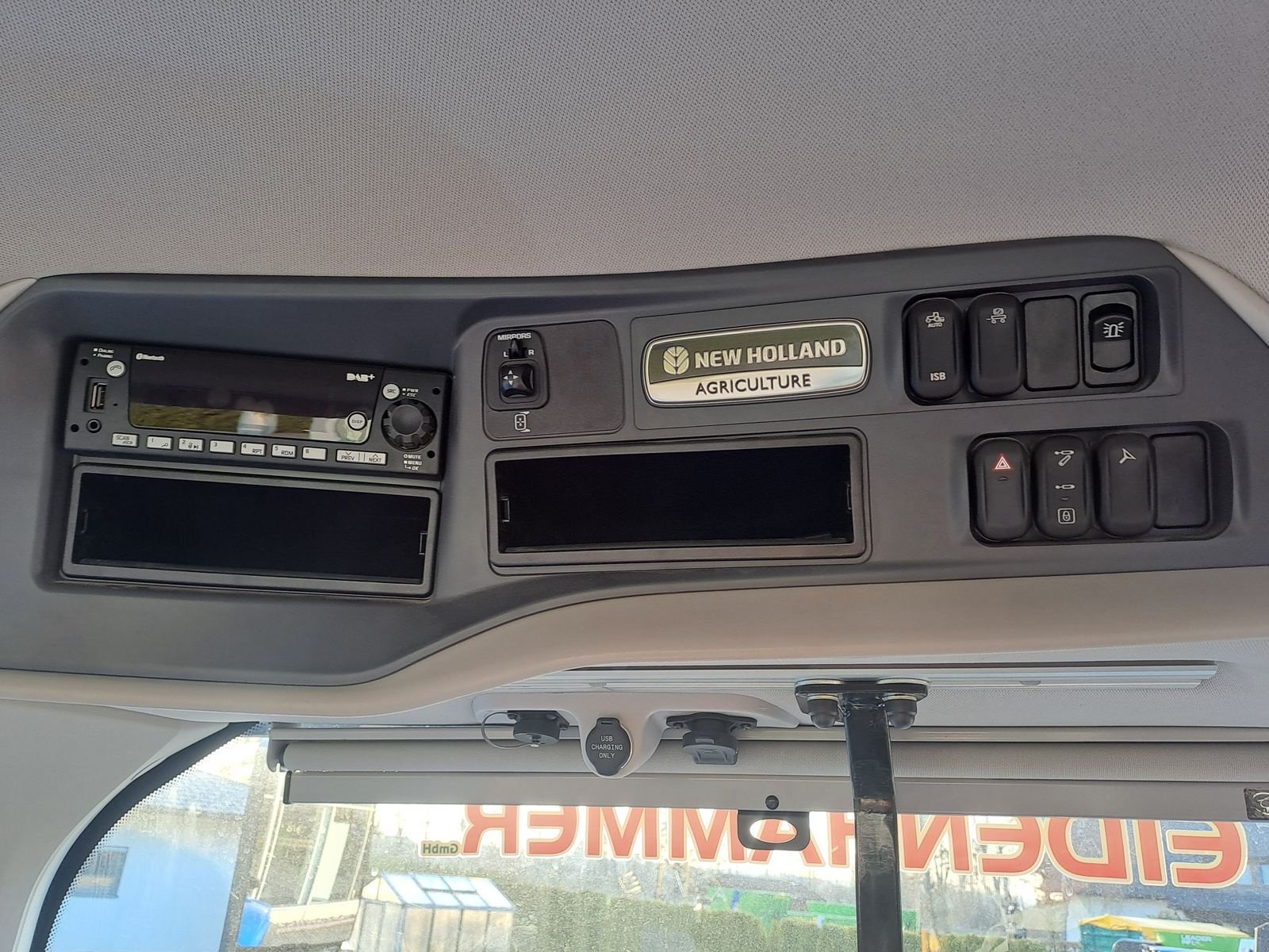 Traktor of the type New Holland T8.380 Genesis Auto Command, Gebrauchtmaschine in Burgkirchen (Picture 14)