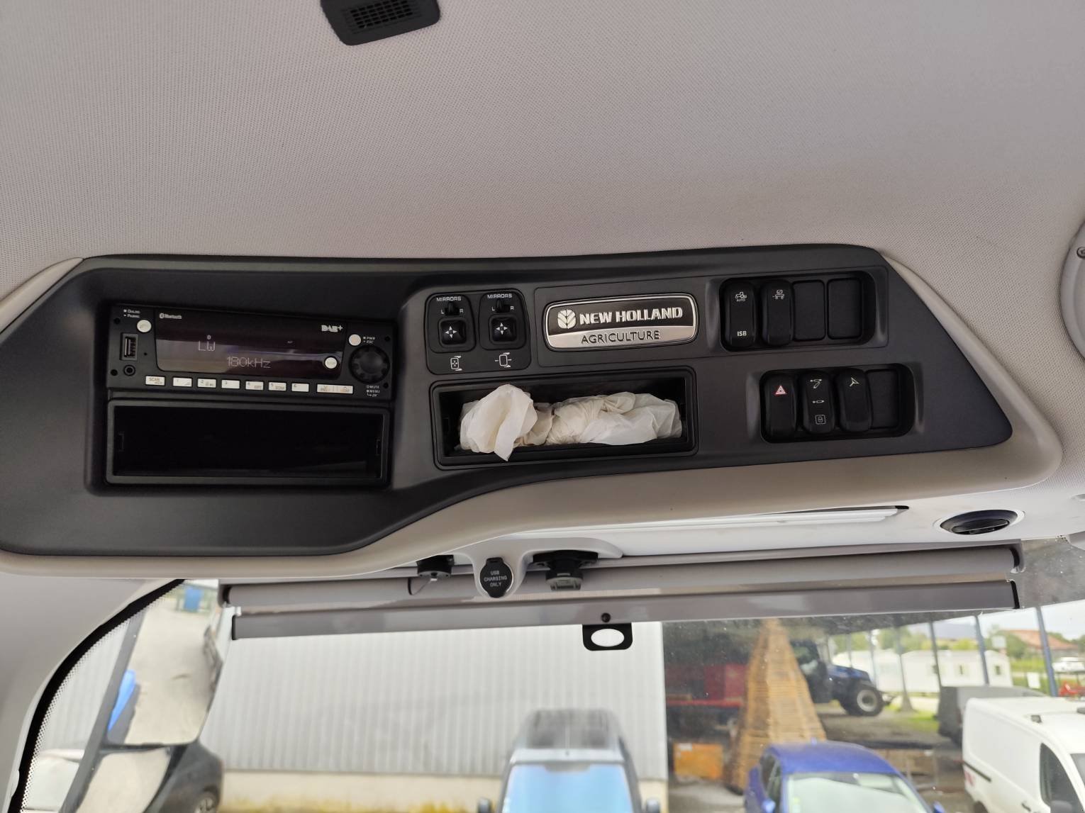 Traktor типа New Holland T8.380 GENESIS, Gebrauchtmaschine в Le Horps (Фотография 8)