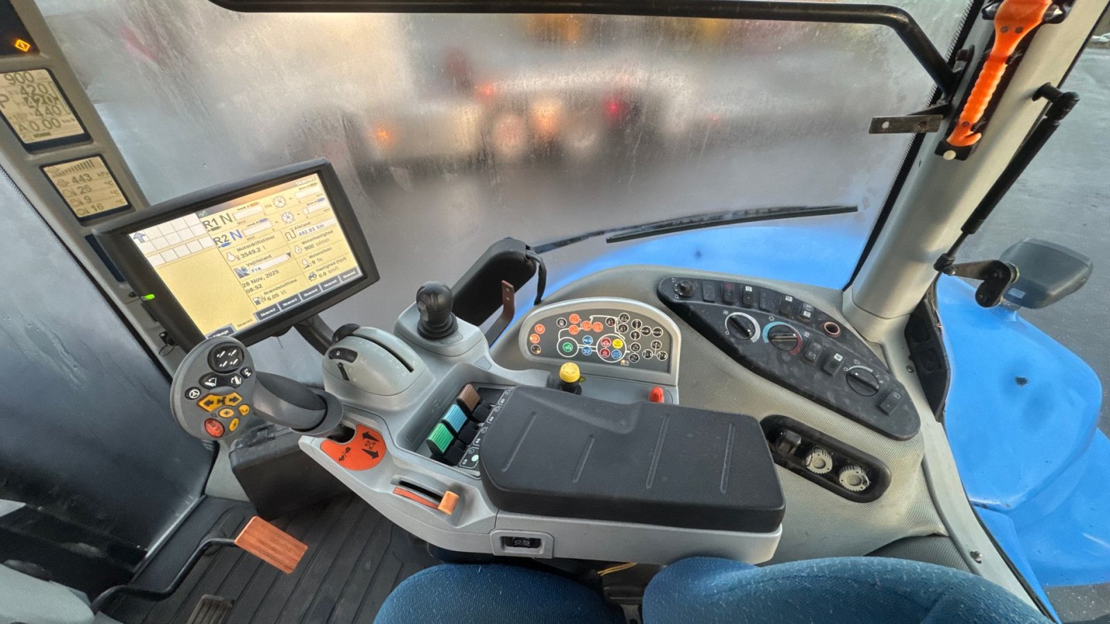 Traktor des Typs New Holland T8.390 AutoCommand KUN 3500 TIMER!, Gebrauchtmaschine in Nørager (Bild 16)