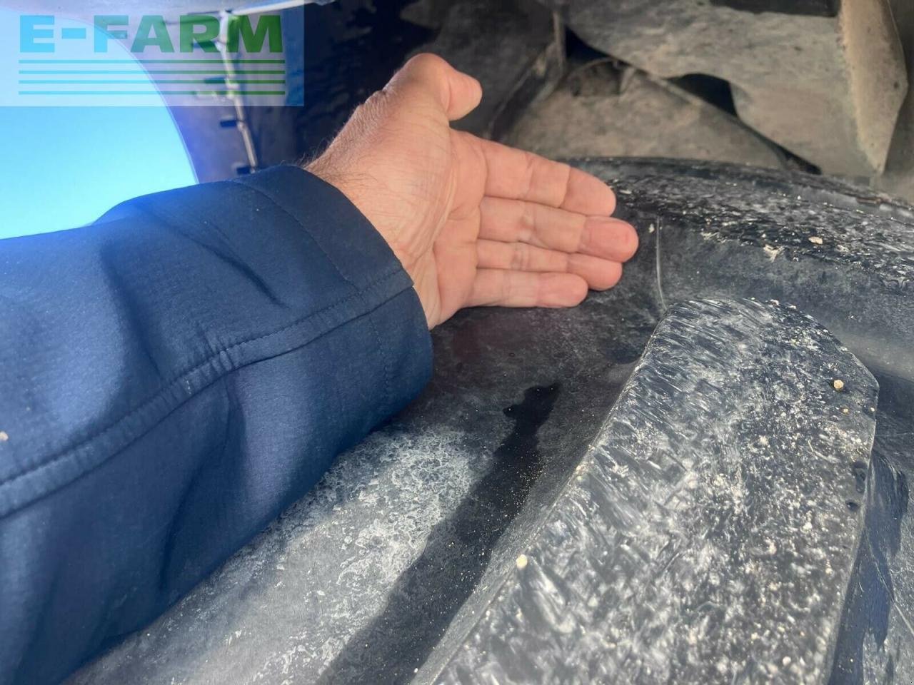 Traktor типа New Holland t8.390, Gebrauchtmaschine в ST ANDIOL (Фотография 12)