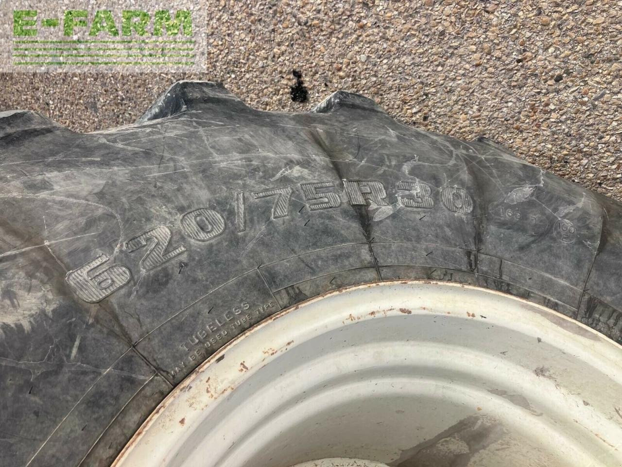 Traktor типа New Holland t8.390, Gebrauchtmaschine в ST ANDIOL (Фотография 14)