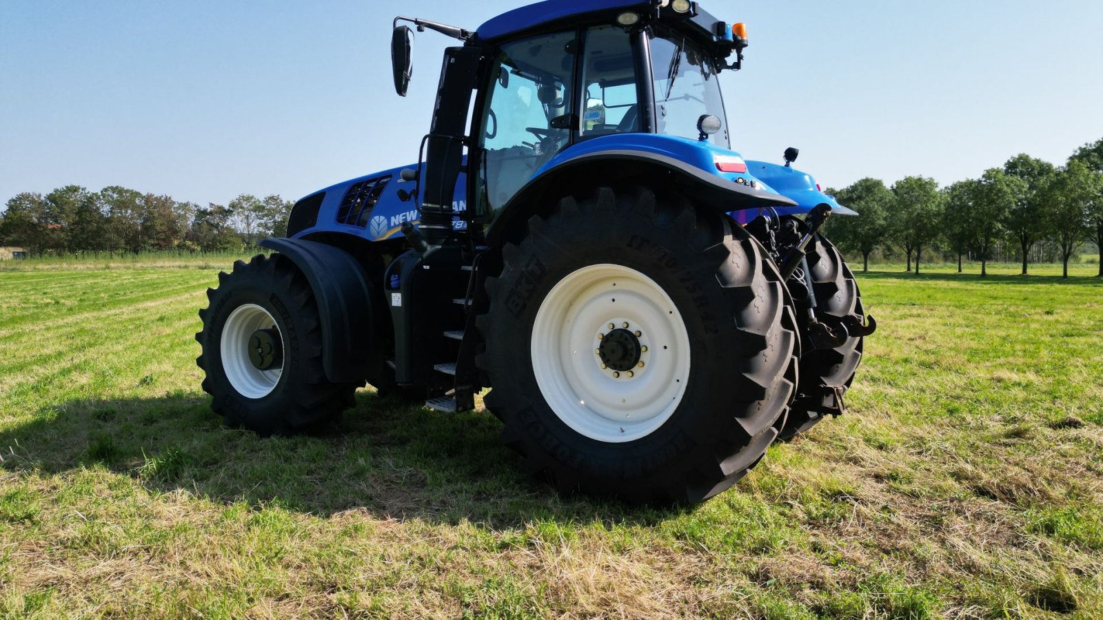 Traktor tip New Holland T8.410 Autocommand med RTK GPS og nye dæk, Gebrauchtmaschine in Skjern (Poză 3)