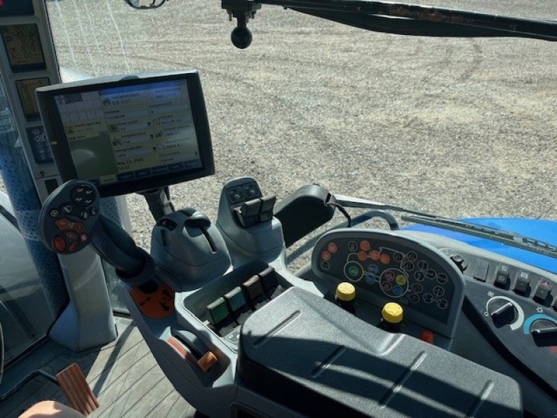 Traktor of the type New Holland T8.410 AutoCommand, Gebrauchtmaschine in Skærbæk (Picture 7)