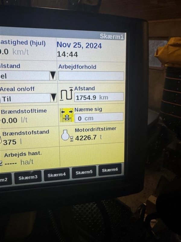 Traktor des Typs New Holland T8.410 Blue Power, Gebrauchtmaschine in Hadsten (Bild 10)