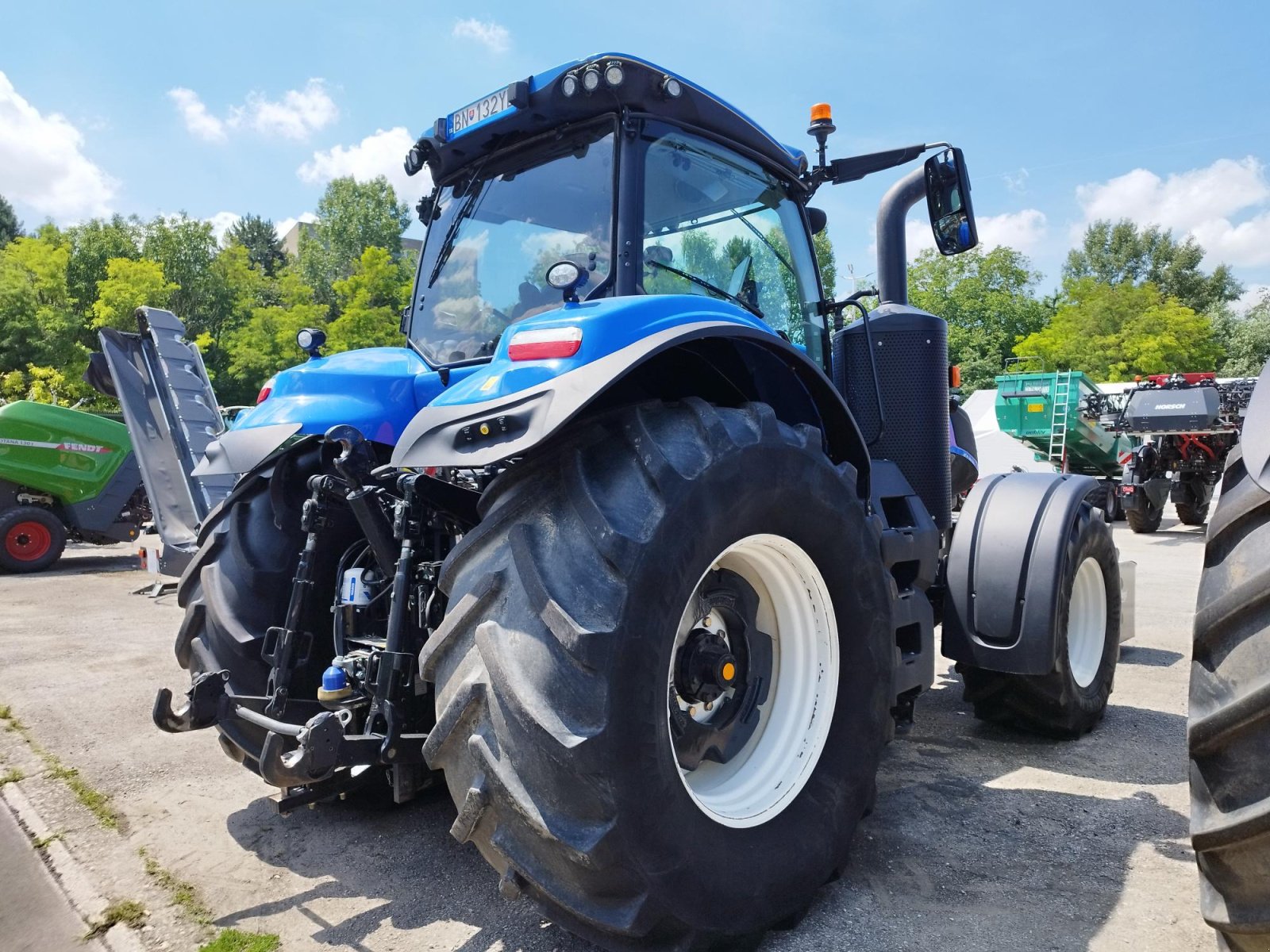 Traktor типа New Holland T8.410, Gebrauchtmaschine в Nitra (Фотография 2)