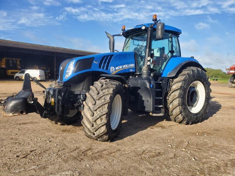 Traktor of the type New Holland T8.410UC, Gebrauchtmaschine in BRAY en Val (Picture 1)
