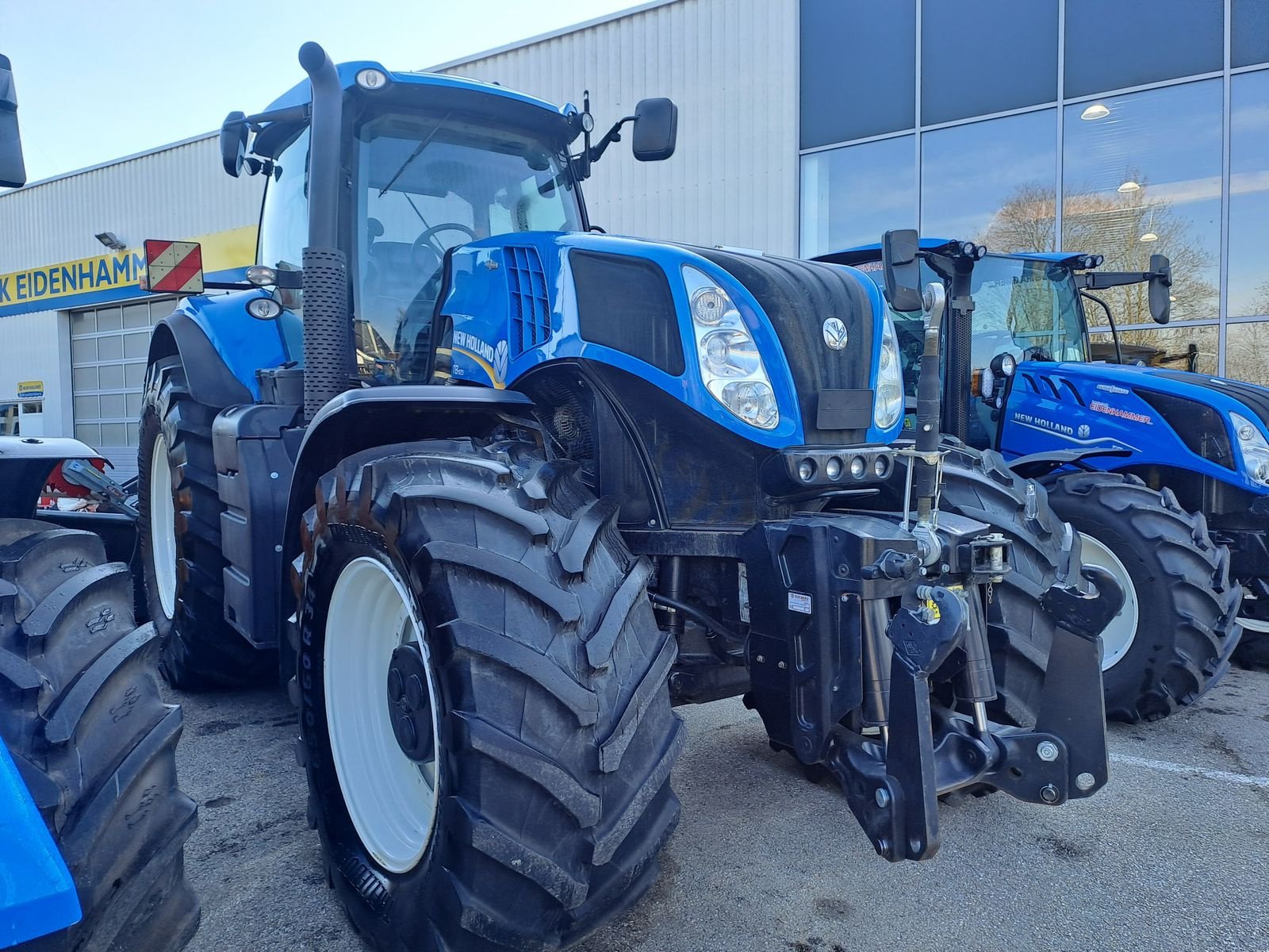 Traktor of the type New Holland T8.420, Gebrauchtmaschine in Burgkirchen (Picture 3)