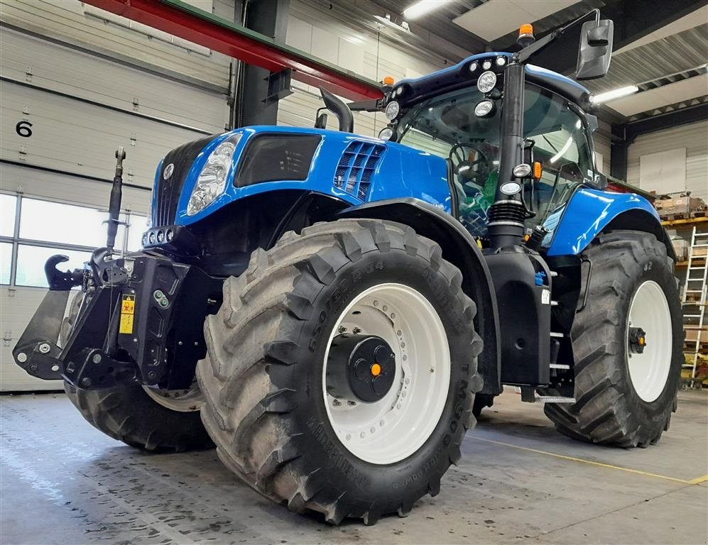 Traktor of the type New Holland T8.435 Med GPS, Gebrauchtmaschine in Horsens (Picture 1)