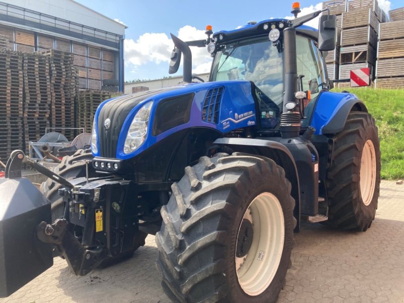 Traktor van het type New Holland T8.435 UC PLMI, Gebrauchtmaschine in Viborg