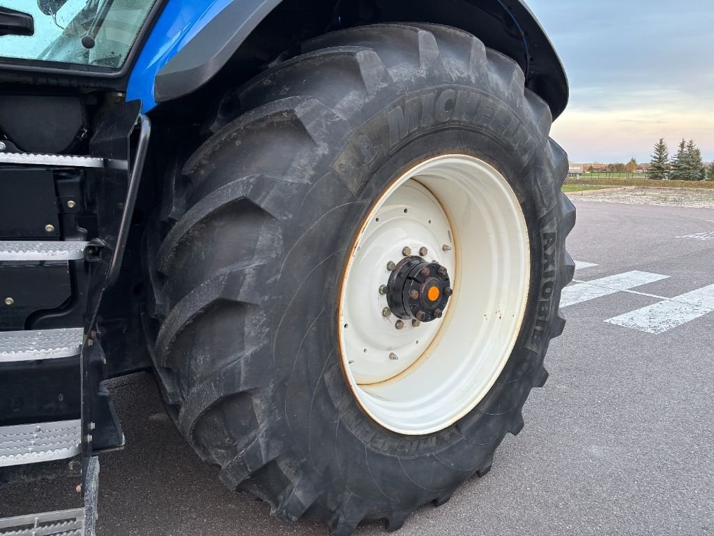 Traktor typu New Holland T8.435, Gebrauchtmaschine v VERT TOULON (Obrázek 10)