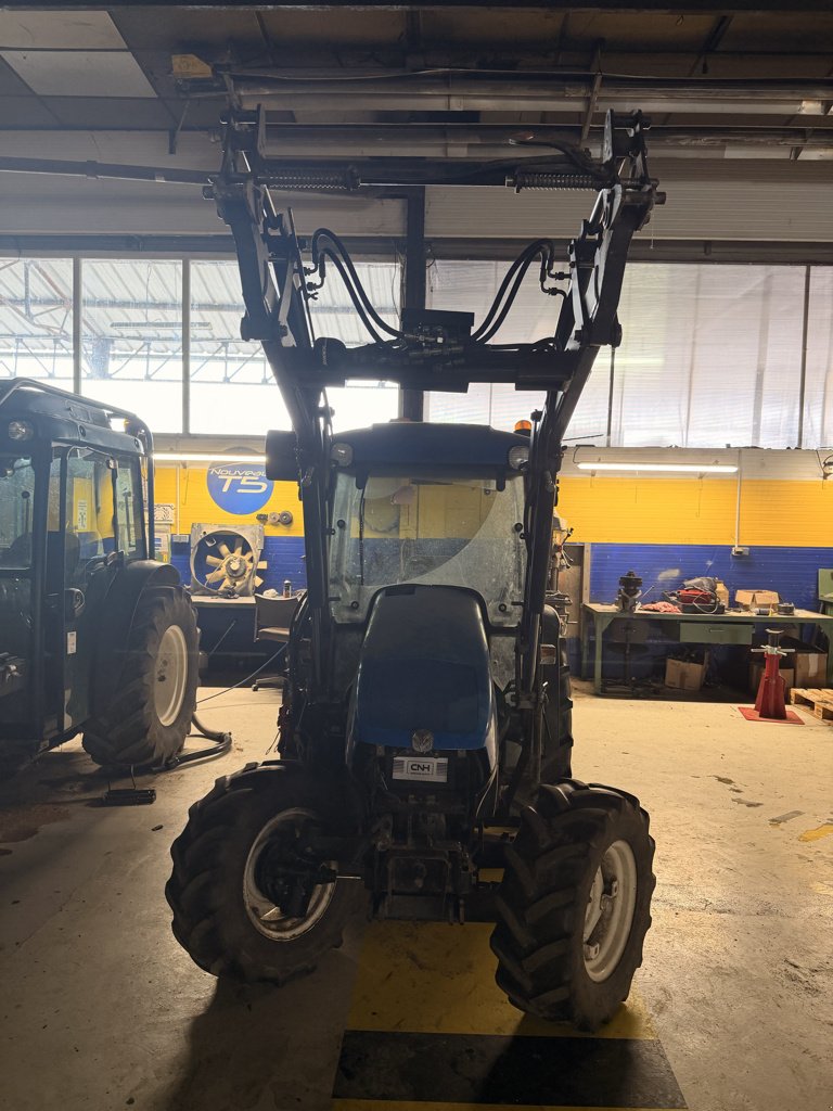 Traktor des Typs New Holland TCE 50, Gebrauchtmaschine in Chauvoncourt (Bild 4)