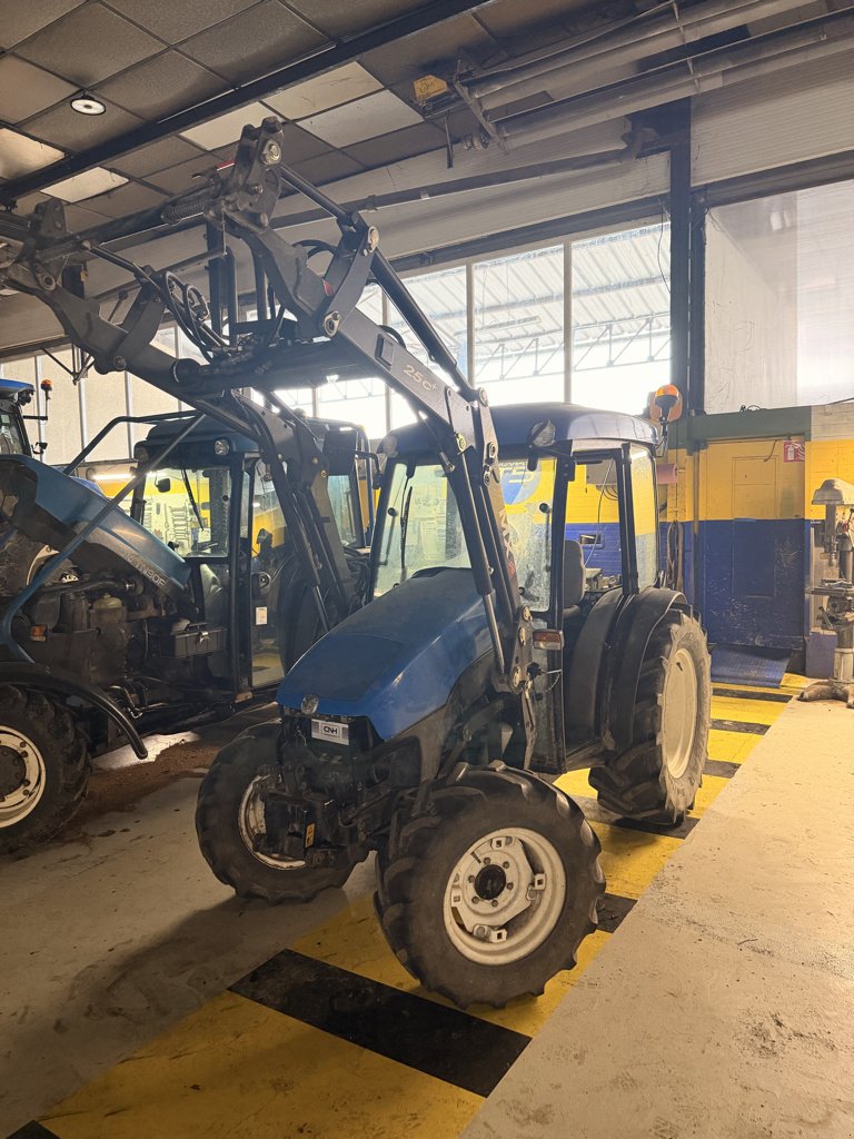 Traktor des Typs New Holland TCE 50, Gebrauchtmaschine in Chauvoncourt (Bild 1)