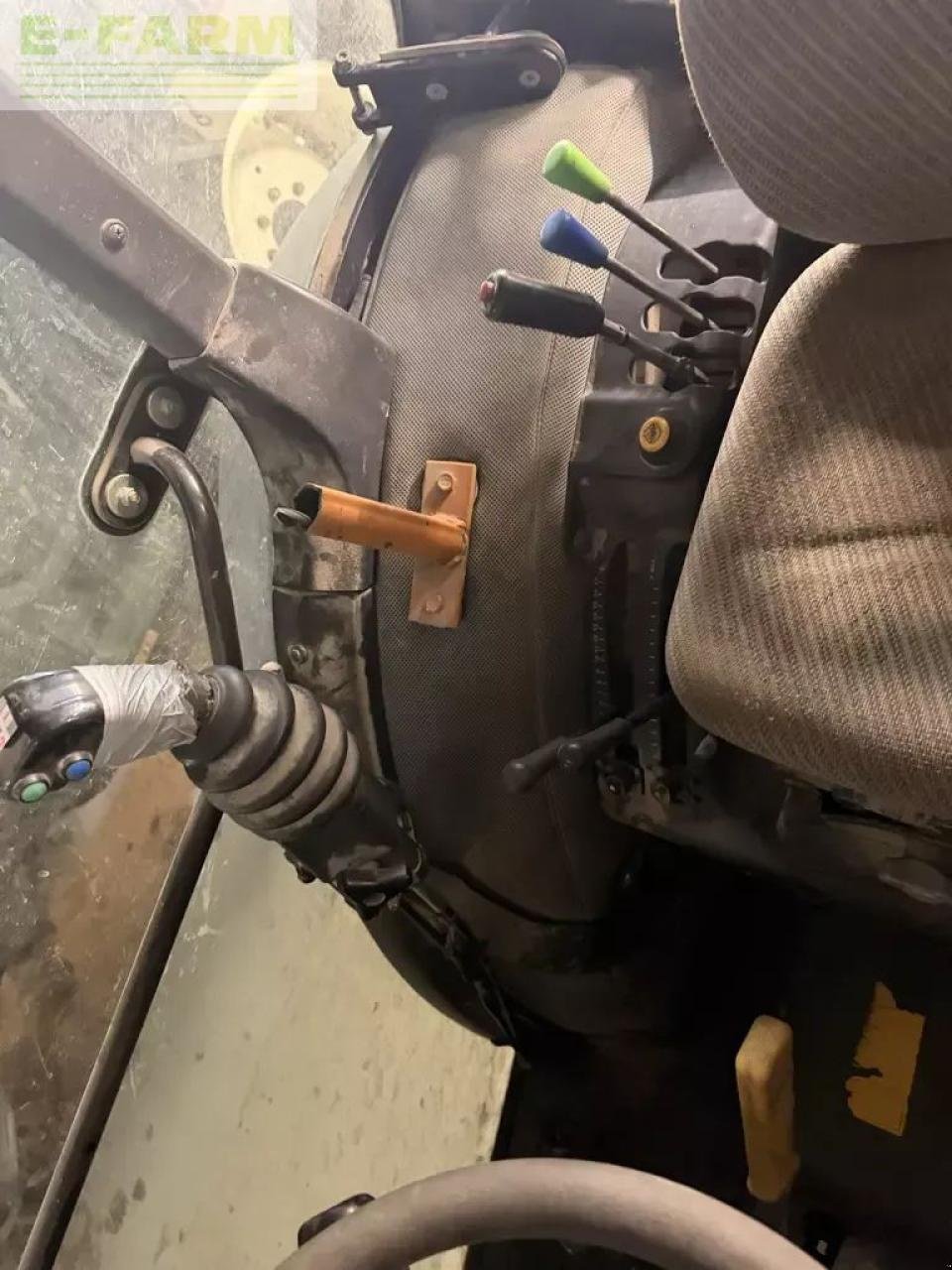 Traktor des Typs New Holland tce 50, Gebrauchtmaschine in CHAUVONCOURT (Bild 9)