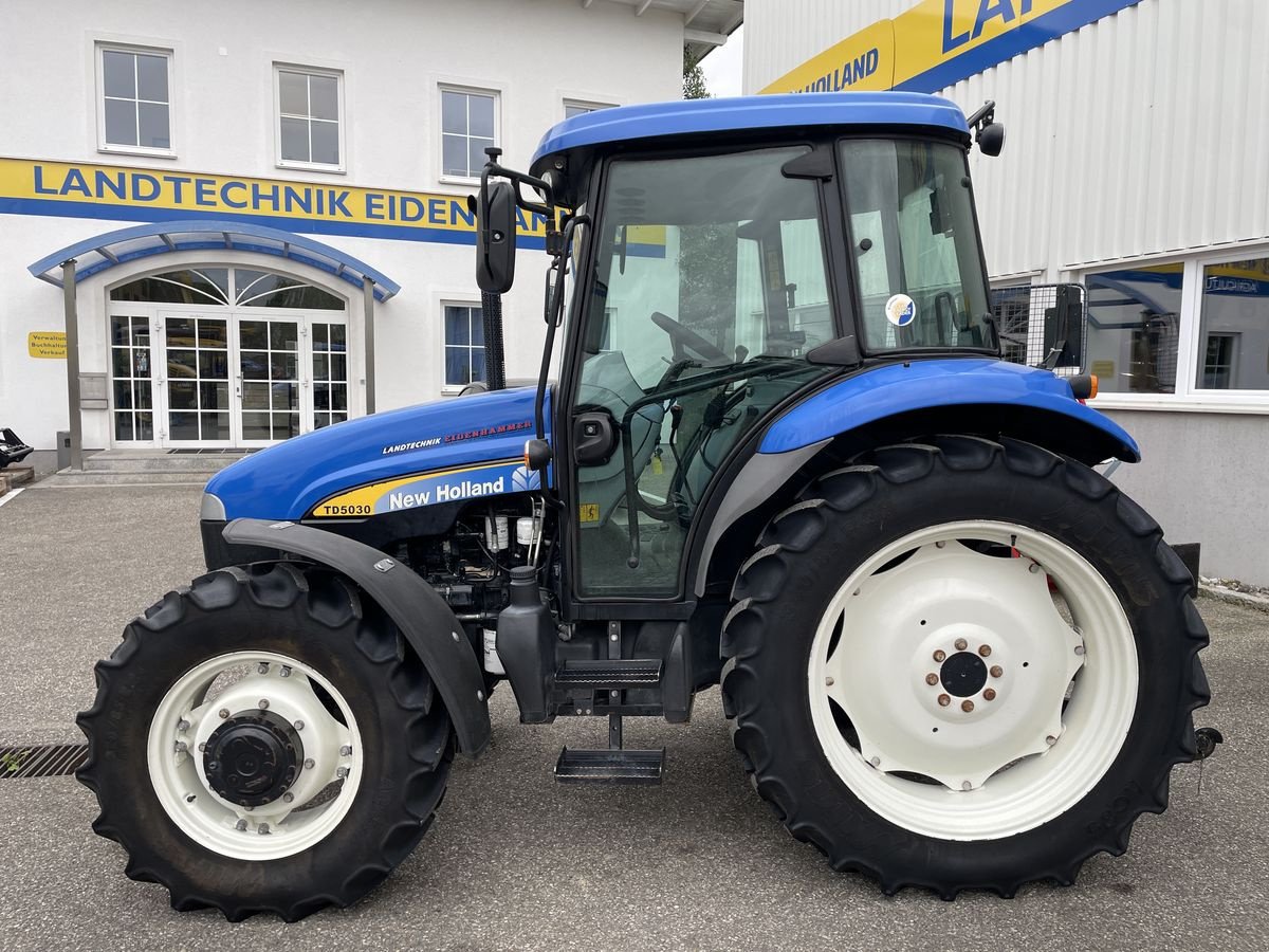 Traktor of the type New Holland TD 5030, Gebrauchtmaschine in Burgkirchen (Picture 6)