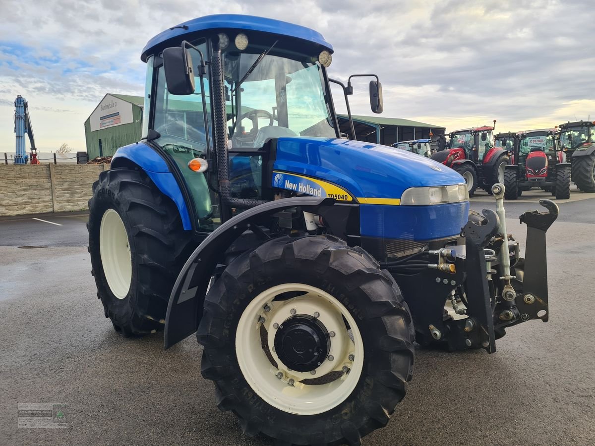 Traktor des Typs New Holland TD 5040, Gebrauchtmaschine in Gerasdorf (Bild 5)