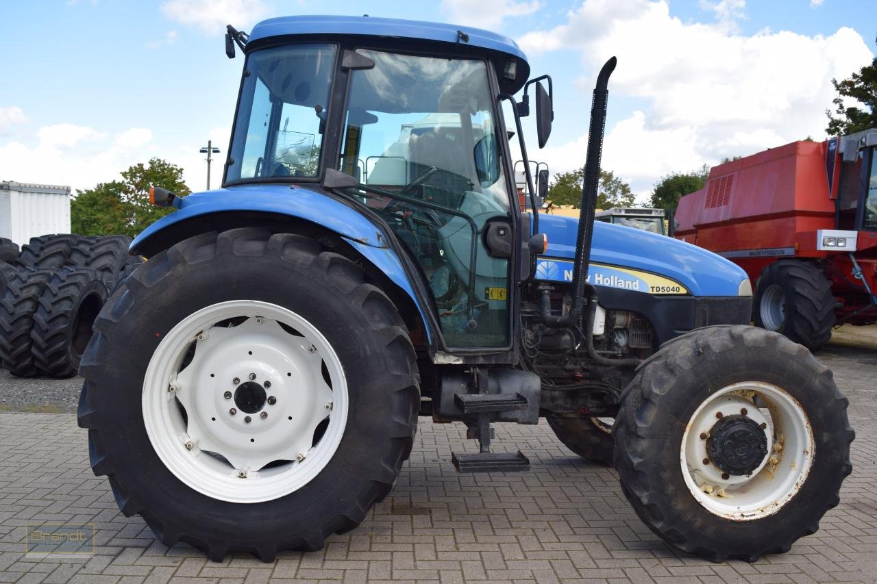 Traktor des Typs New Holland TD 5040, Gebrauchtmaschine in Oyten (Bild 2)