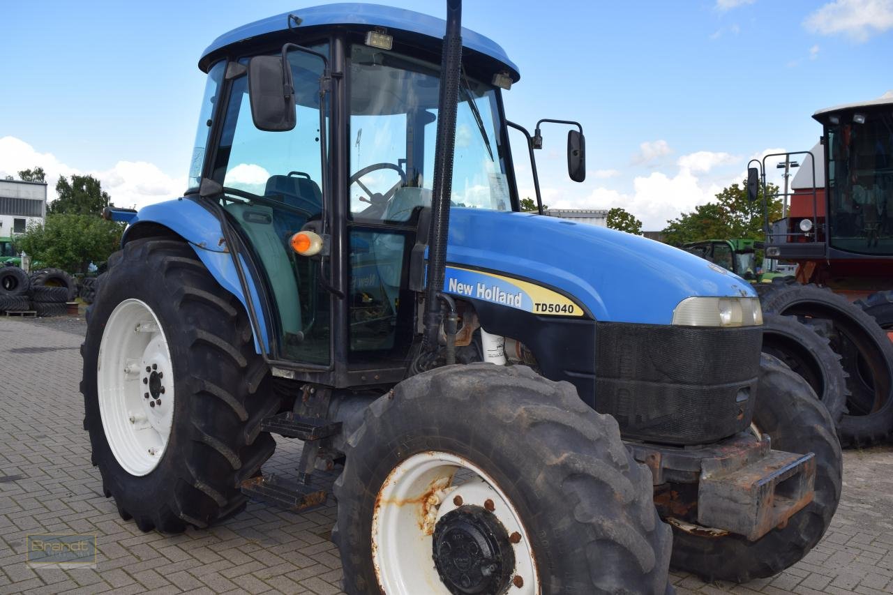 Traktor des Typs New Holland TD 5040, Gebrauchtmaschine in Oyten (Bild 3)