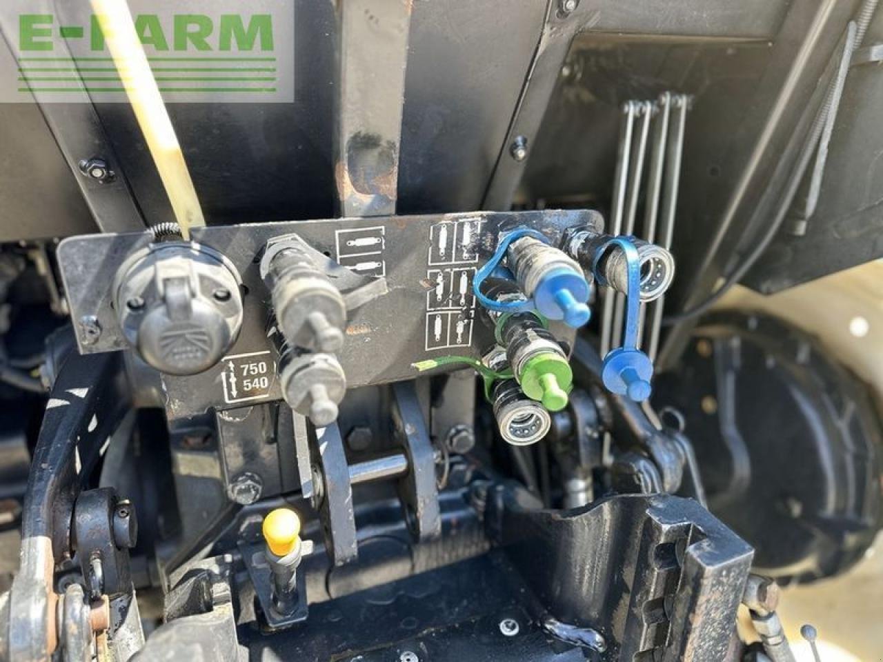 Traktor des Typs New Holland td 5040, Gebrauchtmaschine in SANKT MARIENKIRCHEN BEI SCHÄRDING (Bild 7)