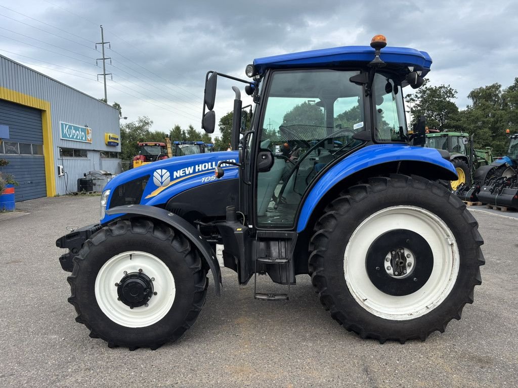 Traktor des Typs New Holland TD 5.115, Gebrauchtmaschine in Heerenveen (Bild 2)