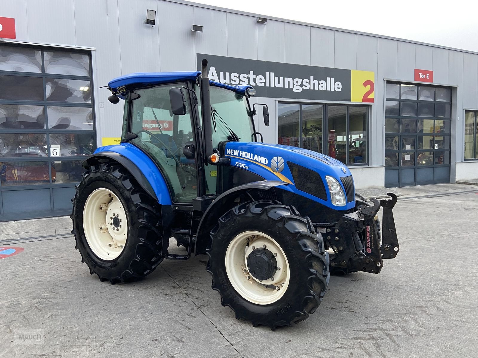 Traktor typu New Holland TD 5.85 + Druckluftbremsanlage, Gebrauchtmaschine v Burgkirchen (Obrázek 3)