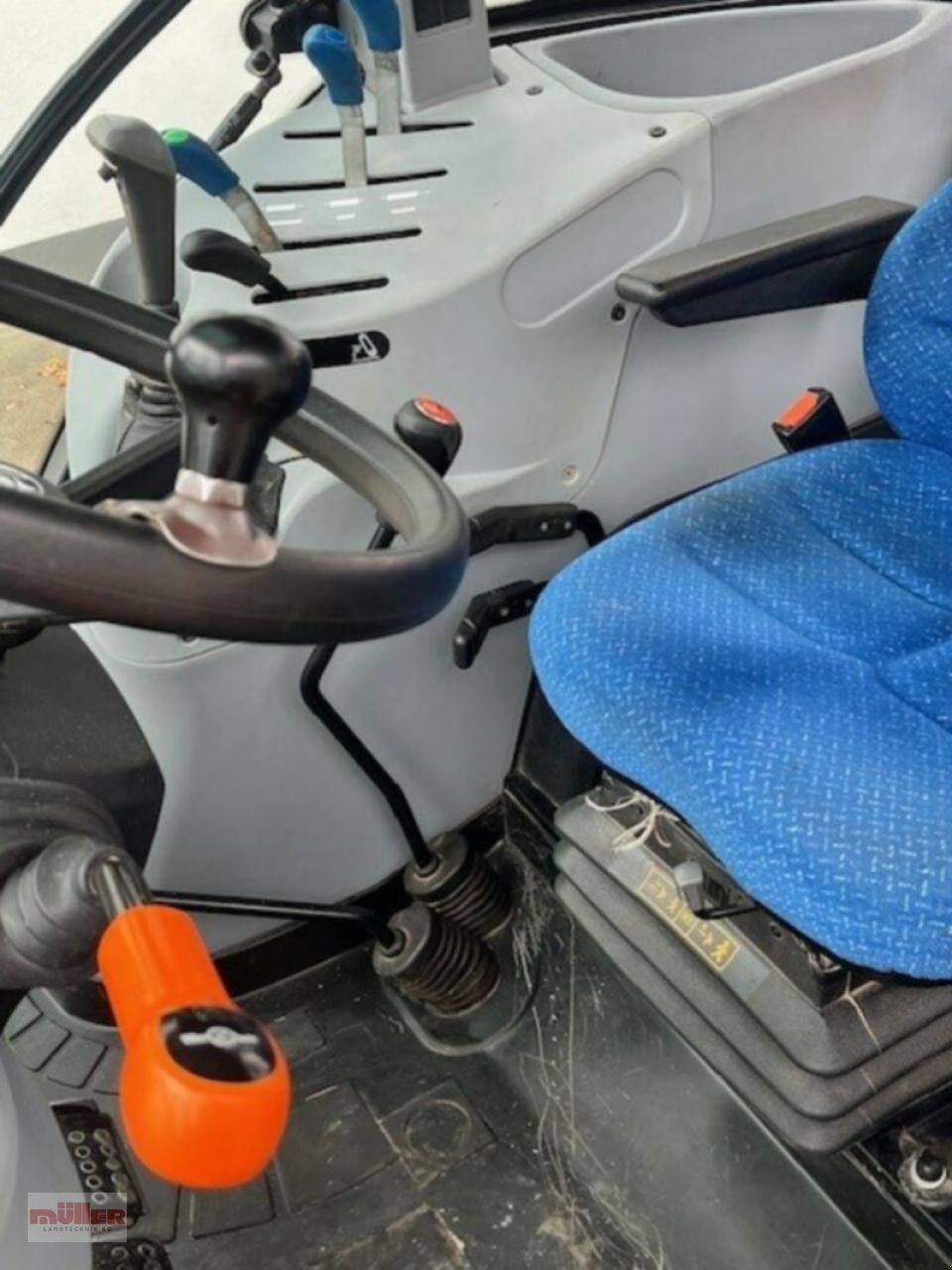 Traktor of the type New Holland TD 585, Gebrauchtmaschine in Holzhausen (Picture 9)