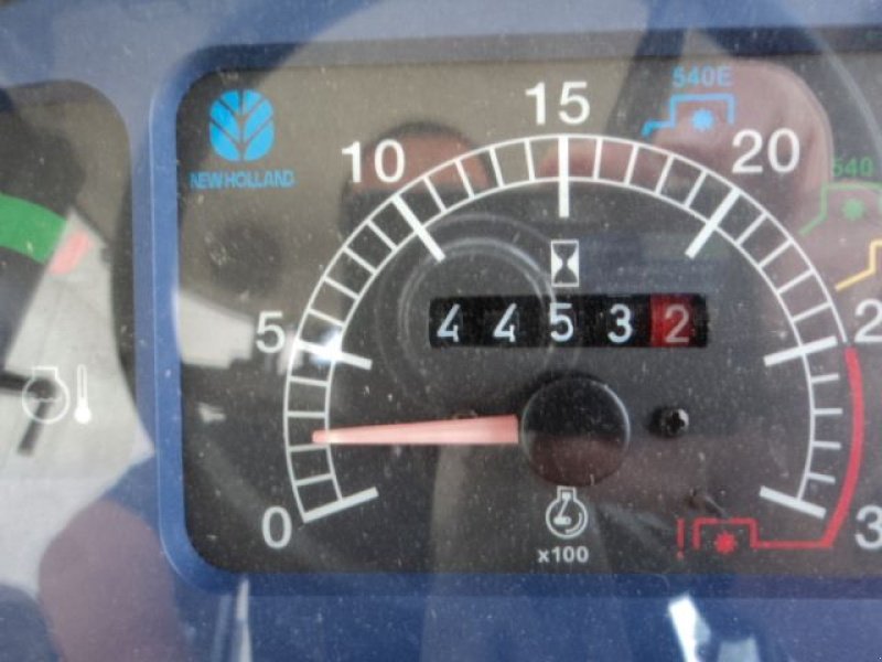 Traktor του τύπου New Holland TD 95 D, Gebrauchtmaschine σε MOULLE (Φωτογραφία 10)