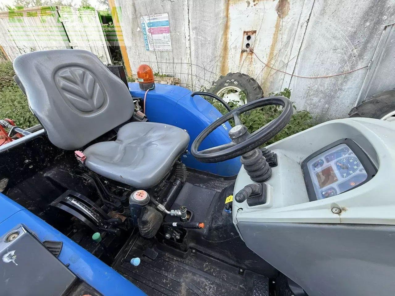 Traktor del tipo New Holland td3.50, Gebrauchtmaschine In CHAUVONCOURT (Immagine 11)