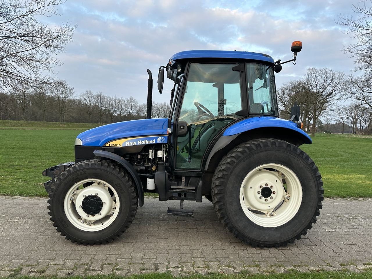 Traktor des Typs New Holland TD5010, Gebrauchtmaschine in Almen (Bild 5)