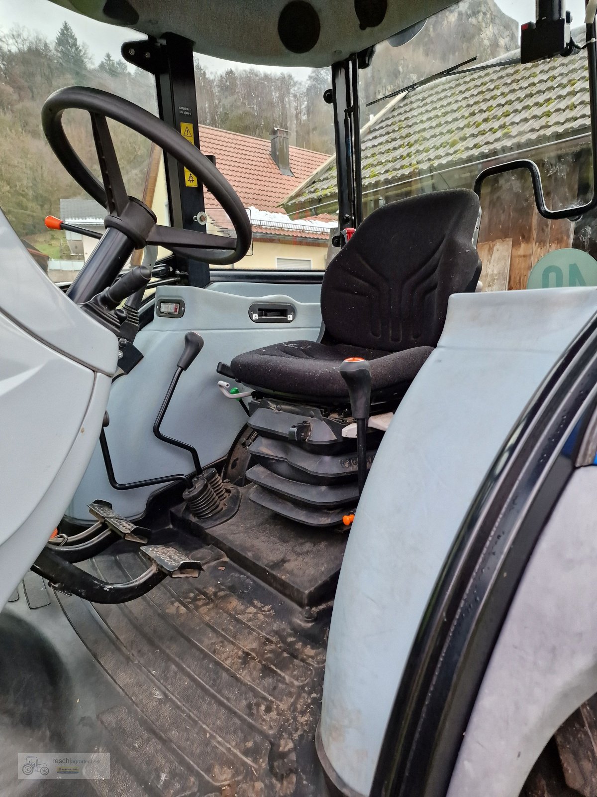 Traktor du type New Holland TD5010, Gebrauchtmaschine en Wellheim (Photo 13)
