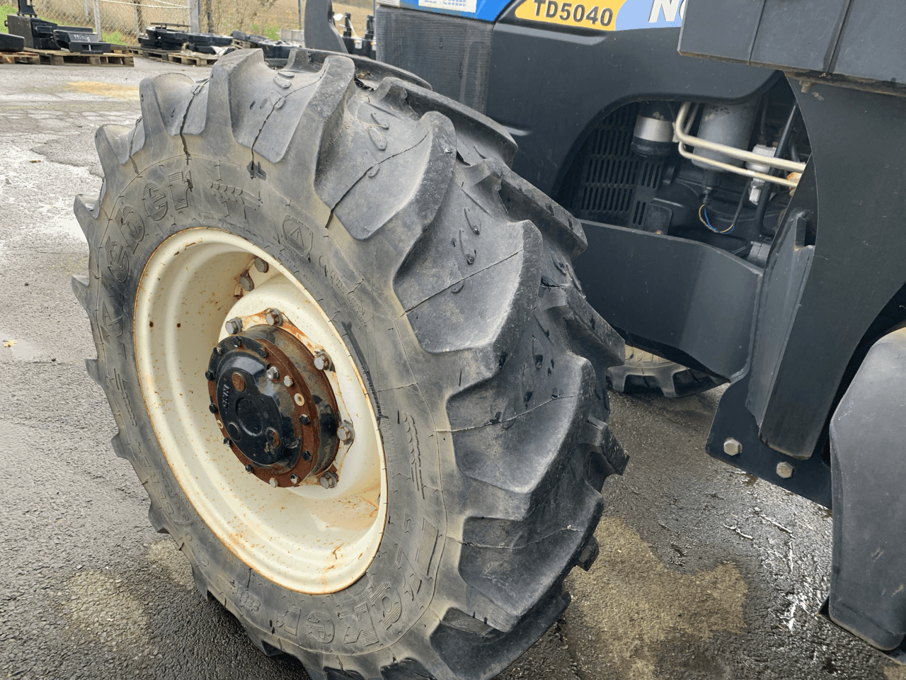 Traktor des Typs New Holland TD5040, Gebrauchtmaschine in TREMEUR (Bild 11)