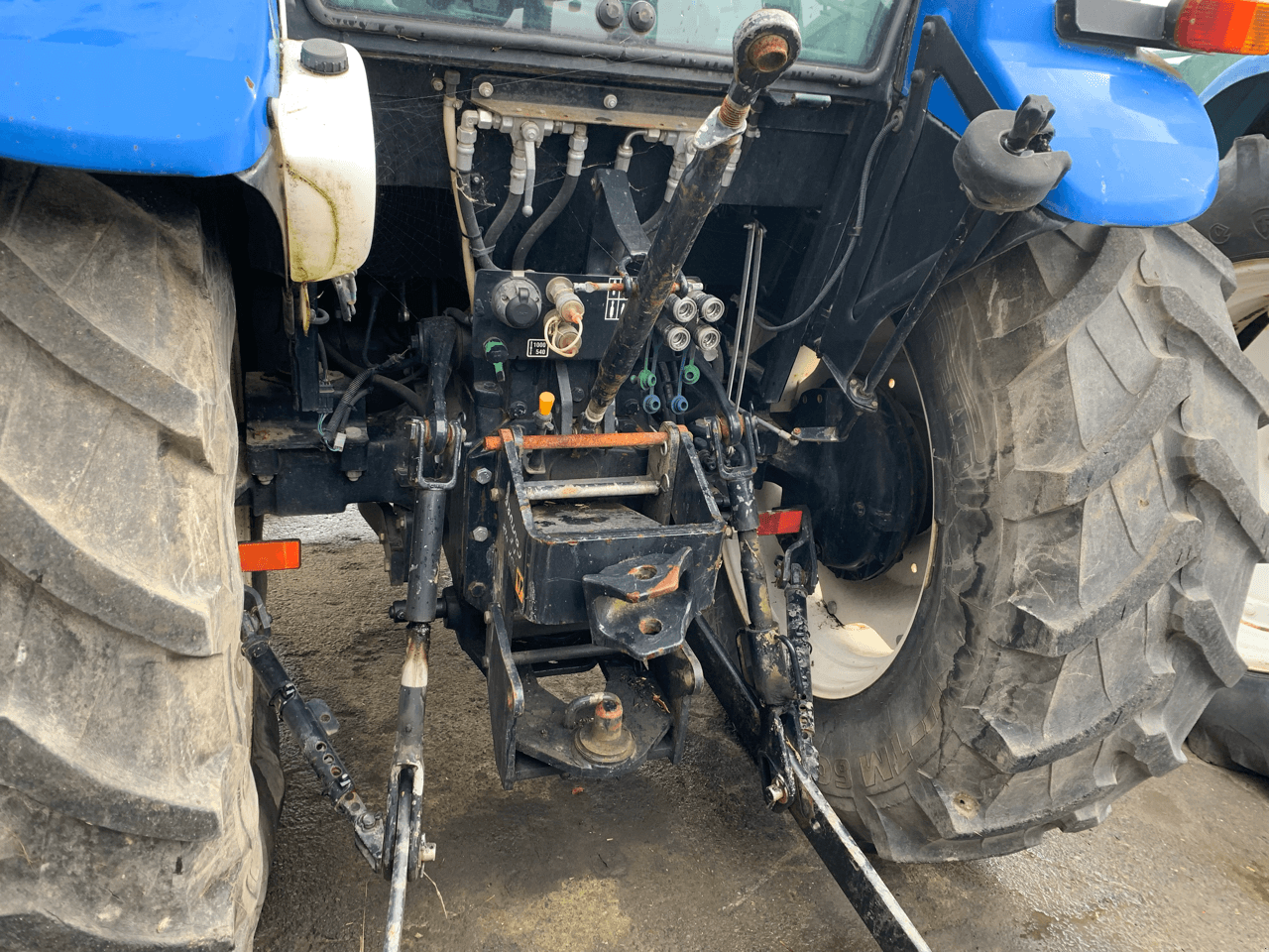 Traktor des Typs New Holland TD5040, Gebrauchtmaschine in TREMEUR (Bild 10)